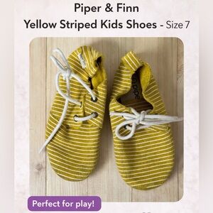 Piper & Finn Yellow Striped Kids Shoes. Size 7. Good Used Condition leather